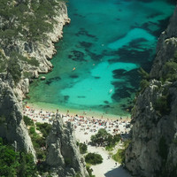 Une petite plage intimiste et secrète ...