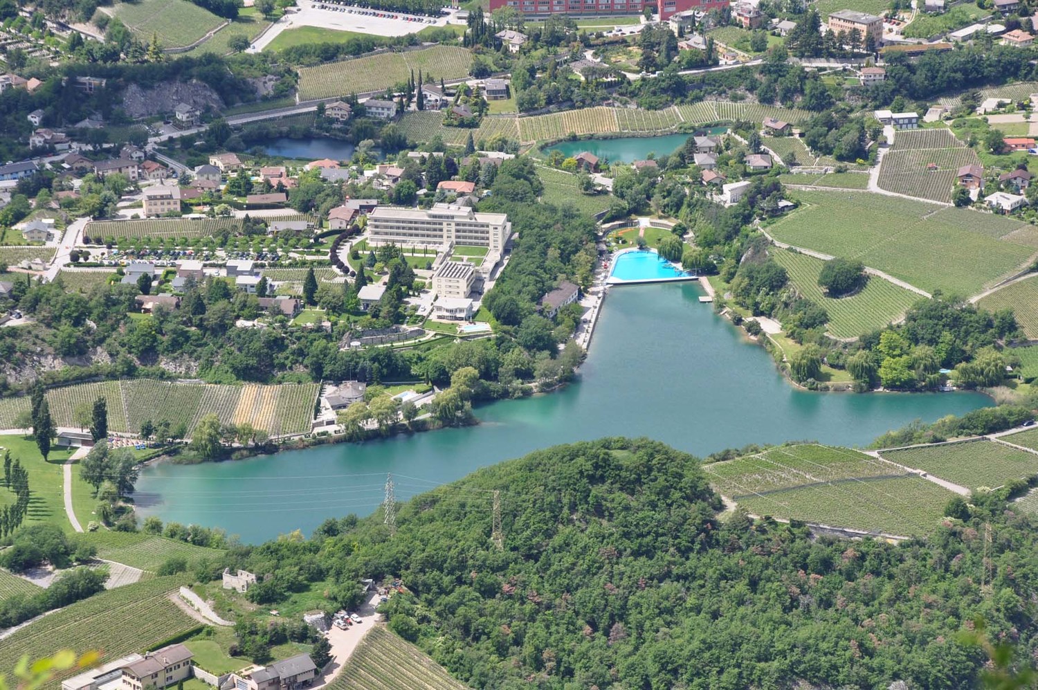 Lac de Géronde vu des hauts de Niouc
