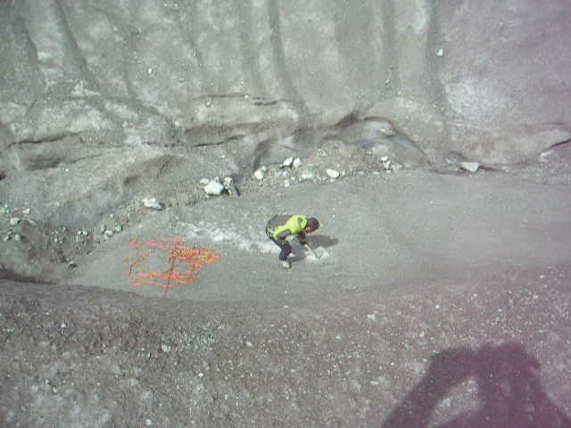 Taille de marche sur le glacier de Moiry