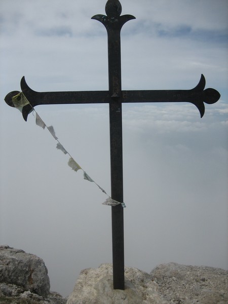 Croix sommitale