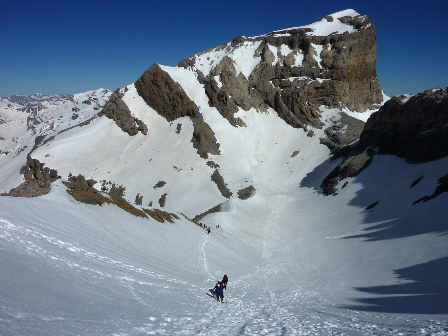 Col et Cylindre du Marboré depuis la voie normale du Mont Perdu