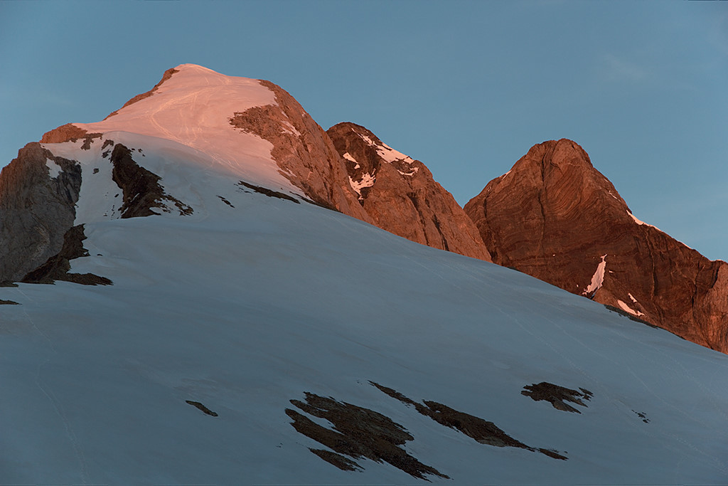 Petit Vignemale et Pique Longue du Vignemale, depuis le refuge de Bayssellance