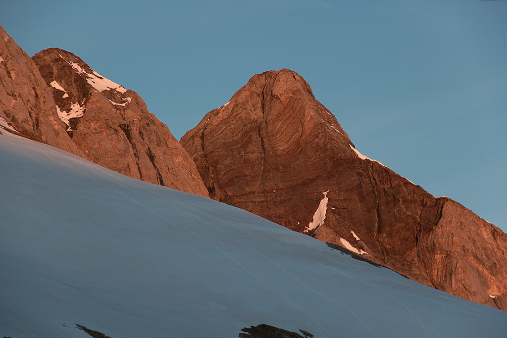 Pique Longue du Vignemale depuis le refuge de Bayssellance