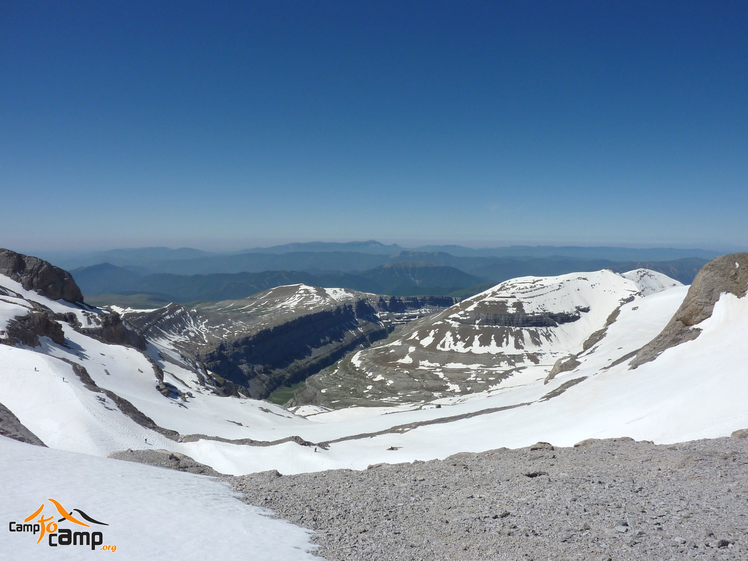 Col du Cylindre : vue ouest sur le canyon d'Ordessa et le Pic de Descargador