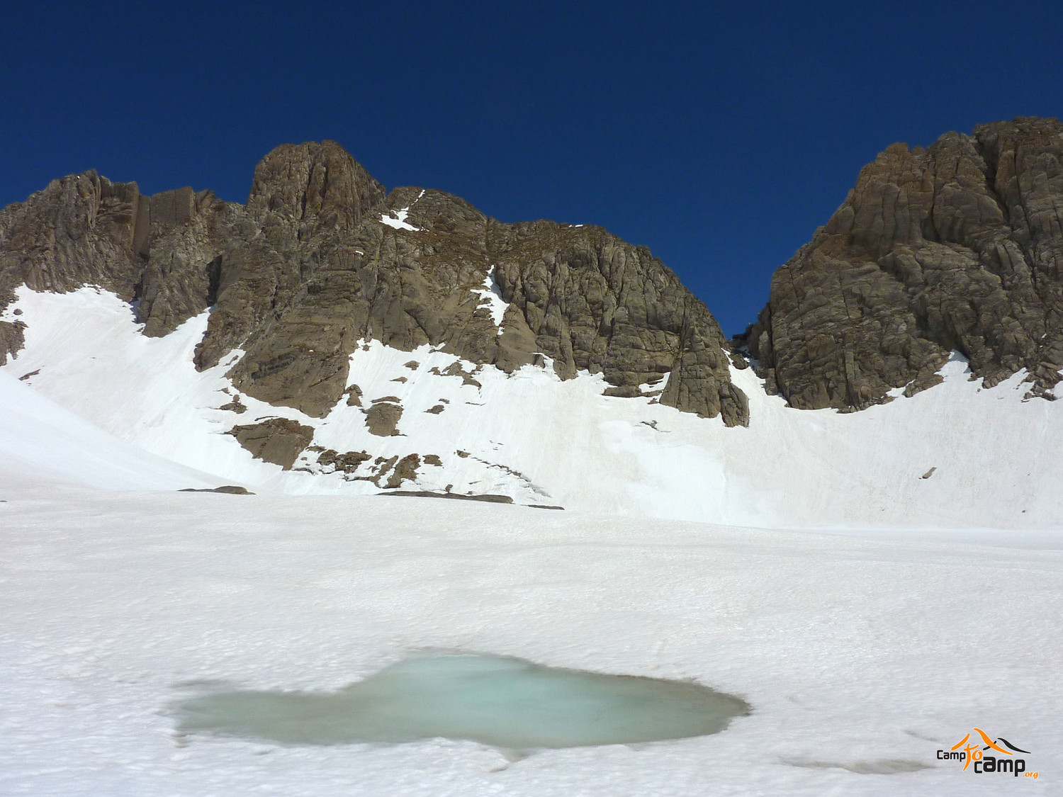 Brêche et refuge de Tuquerouye - versant sud