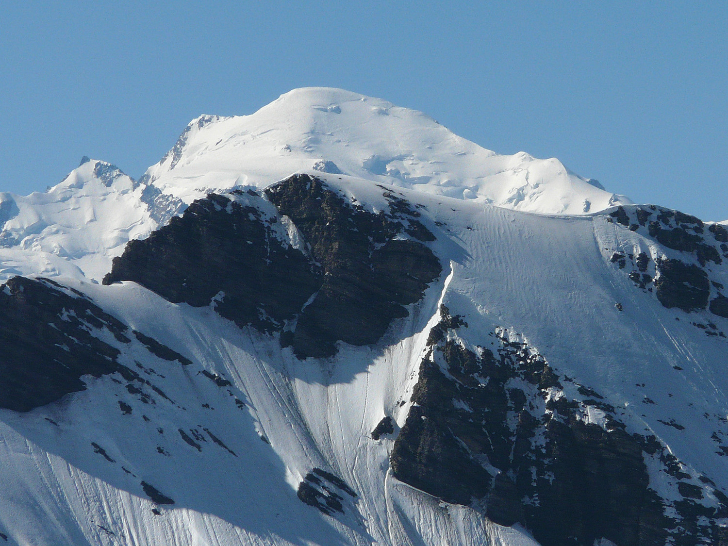 Un Mont-Blanc derrière la tête de Grenairon