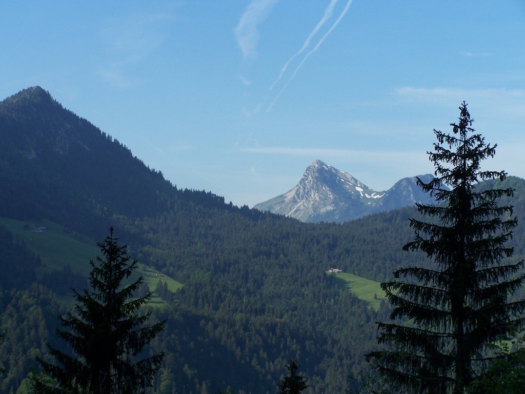 Colombier d'aillon vu lors de la montée à l'arête