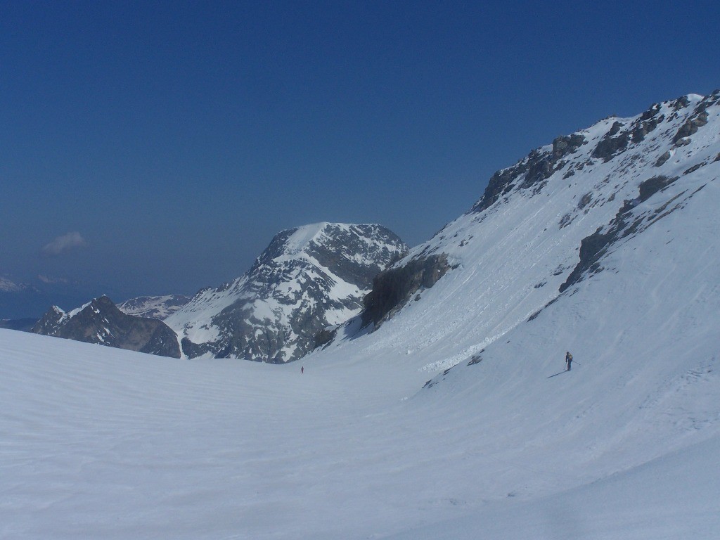 Descente a ski de la Rechasse, sur le glacier Ferrand