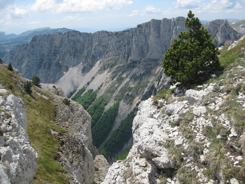 Rochers du Parquet en abordant la descente