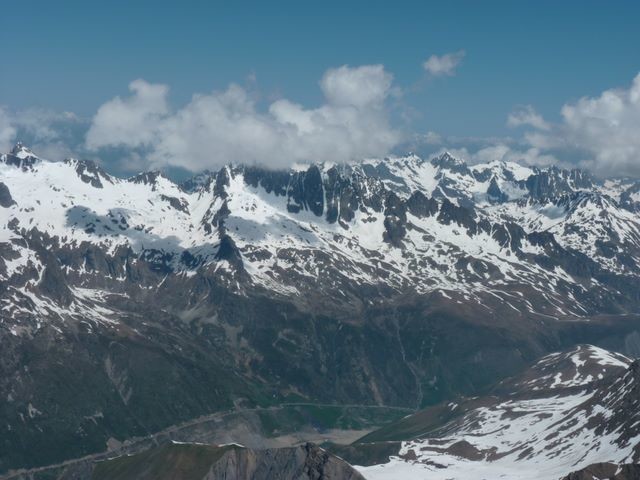 Belledonne Nord et la route du col du Glandon