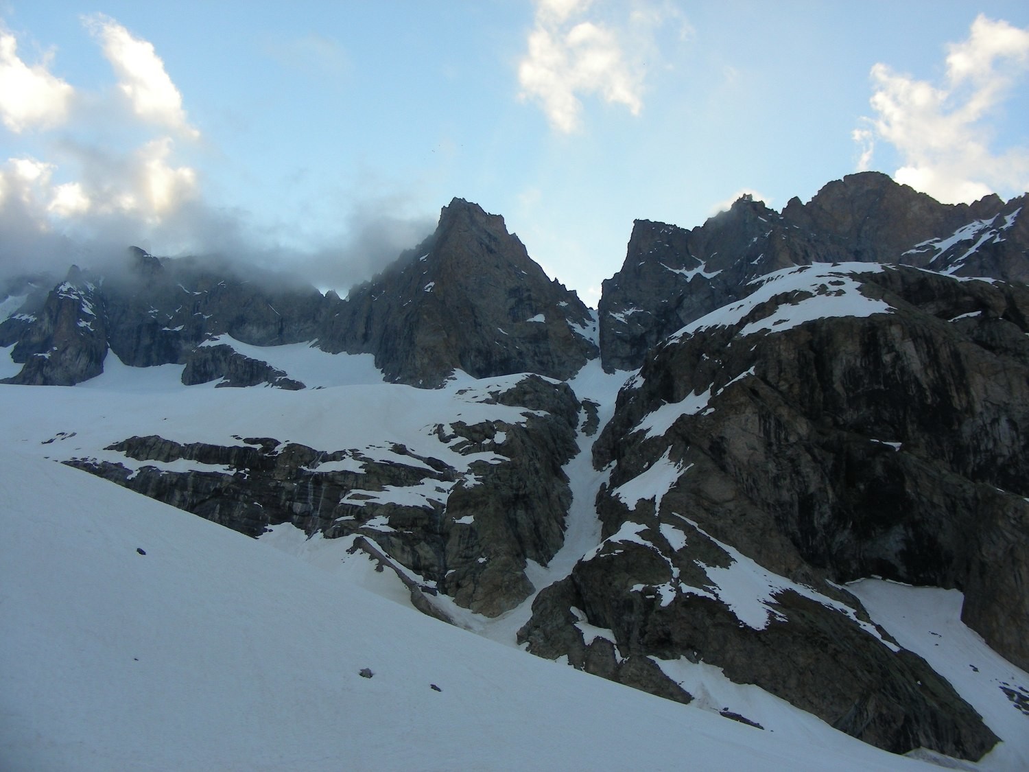 Le Col des chamois et le défilé d'accès