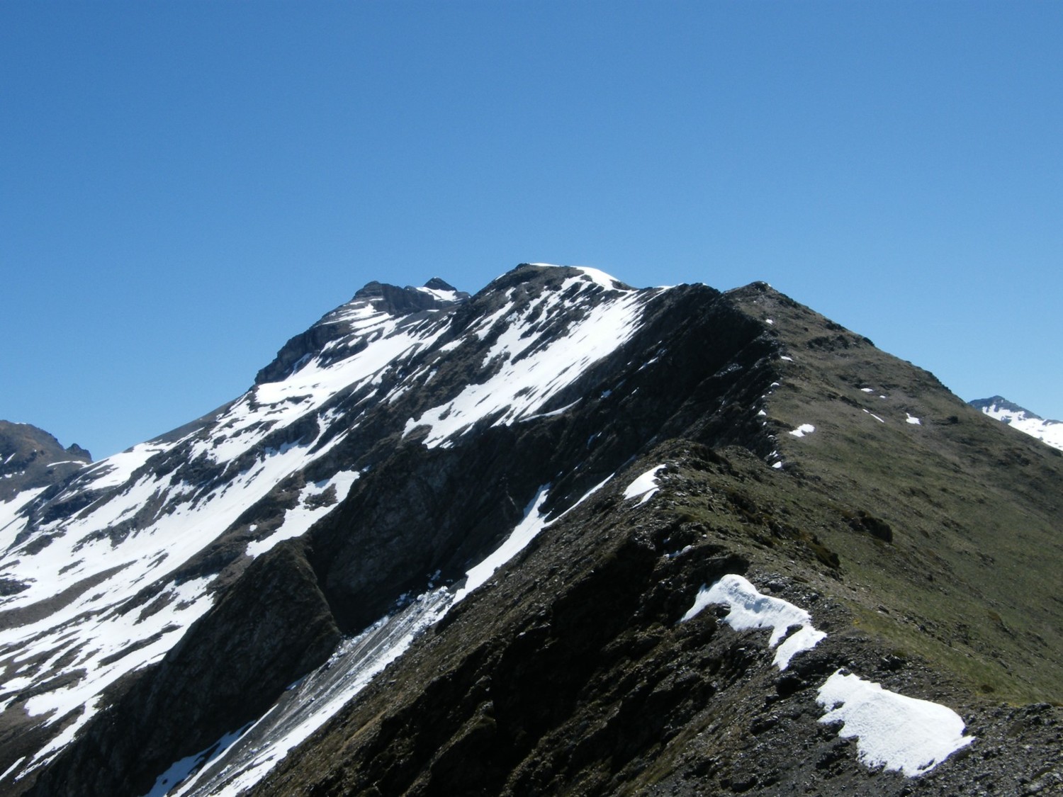 Fin de la crète de Campbieil - Soum des Salettes en fond
