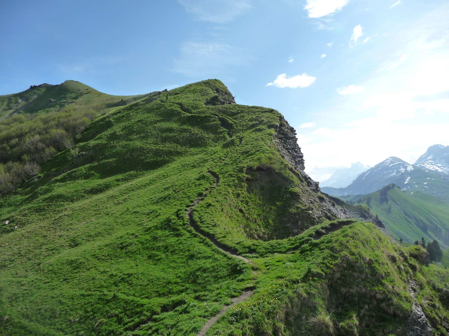 le chemin de crête après la Pointe de Chamossière