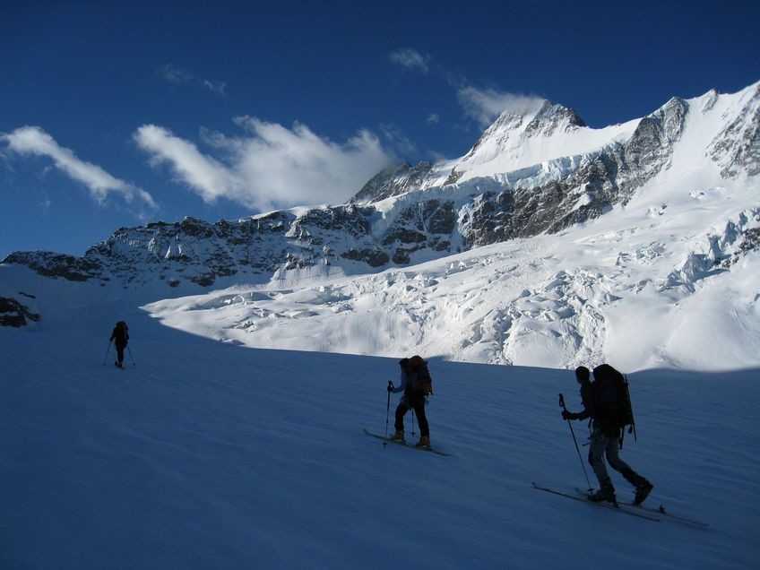 Sous le Schreckhorn, montée au Lauteraarsattel
