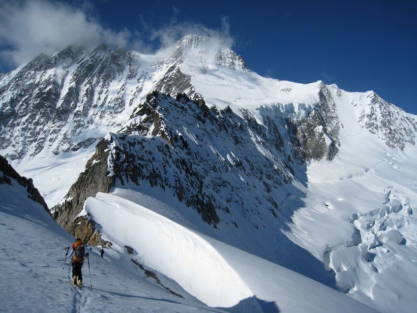 Lauteraarsattel (3154 m) et Schreckhorn