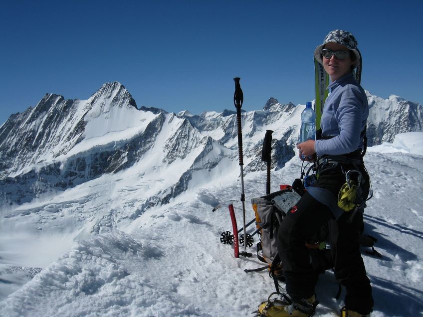 Au sommet du Wetterhorn (3701 m), Schreckhorn