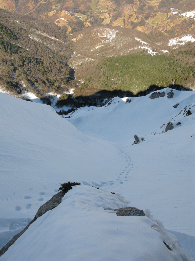 sortie du couloir à 50 m sous le sommet