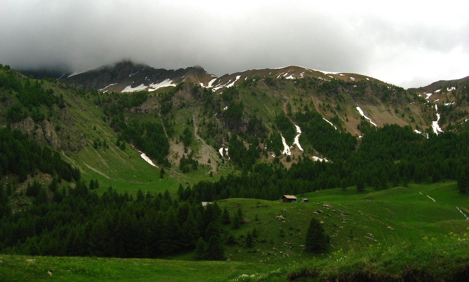 Alpage de Combeau sur fond de Col de Combeau
