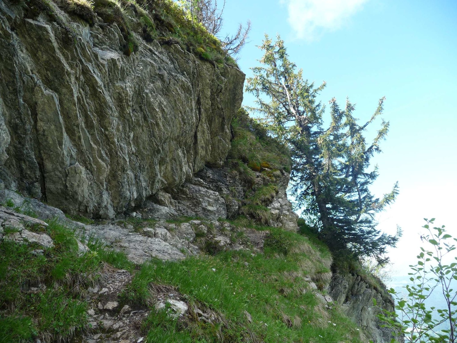 le passage câblé (sur la vire herbeuse)