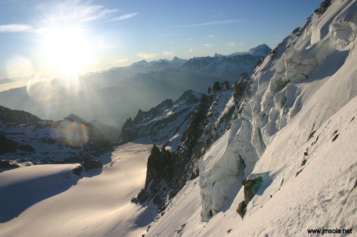 Le glacier de la face NW vu depuis l'éperon