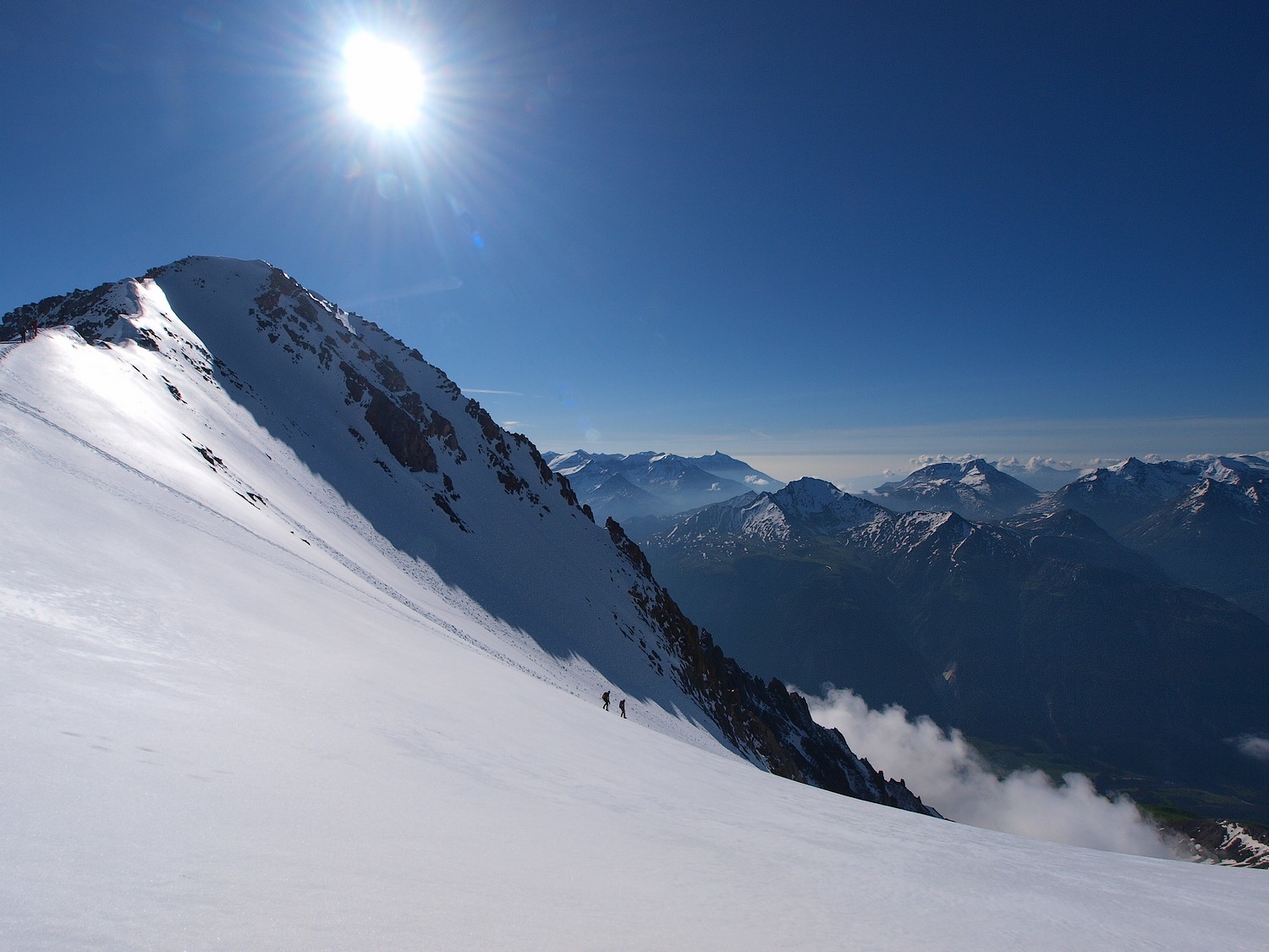 le sommet en plein soleil