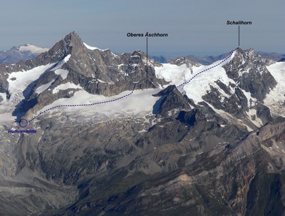 Schalihorn depuis la Rothornhütte Schalihorn depuis la Rothornhütte