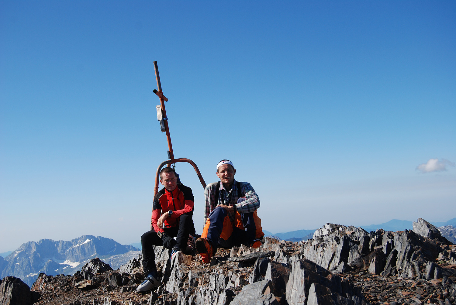 Autoscatto in cima al Pizzo del Diavolo di Malgina 2926 m, a sinistra il Pizzo della Presolana 2521 m.