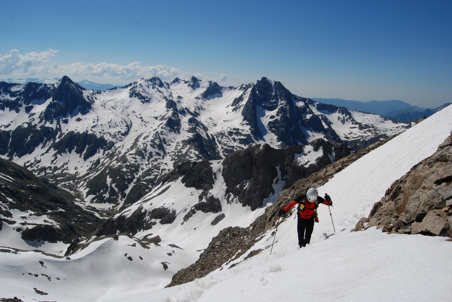 Da circa 2800 m al Pizzo del Diavolo di Malgina con il M.Gleno 2882 m e Recastello 2886 m.