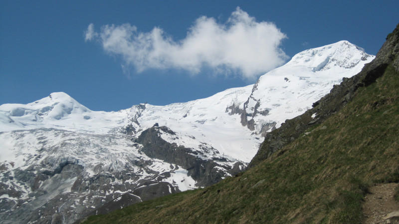 Allalinhorn et Alphubel en montant à la Mischabelhütte