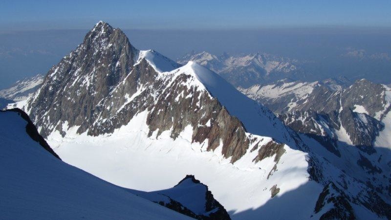 L'arête depuis l'aiguille de Tré la Tête