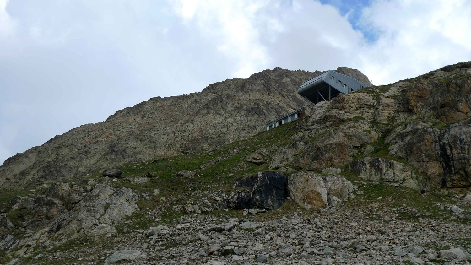 EN ARRIVANT AU REFUGE