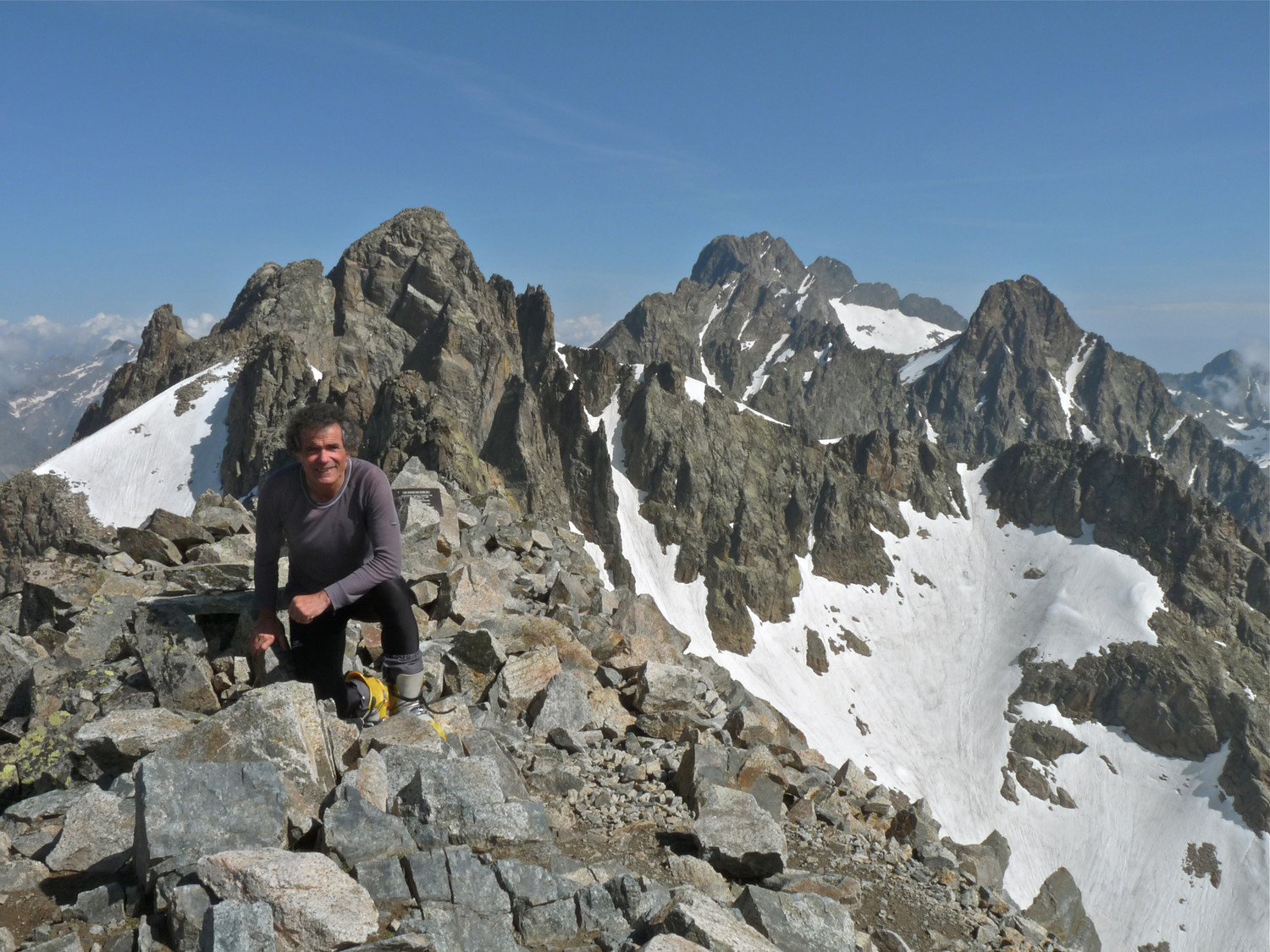 Skiroad au sommet avec le Brocan en fond.
