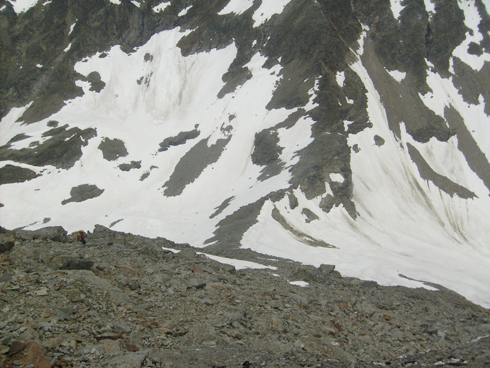 Le merdier, heu pierrier, apocalyptique dominant le col de la Sassière