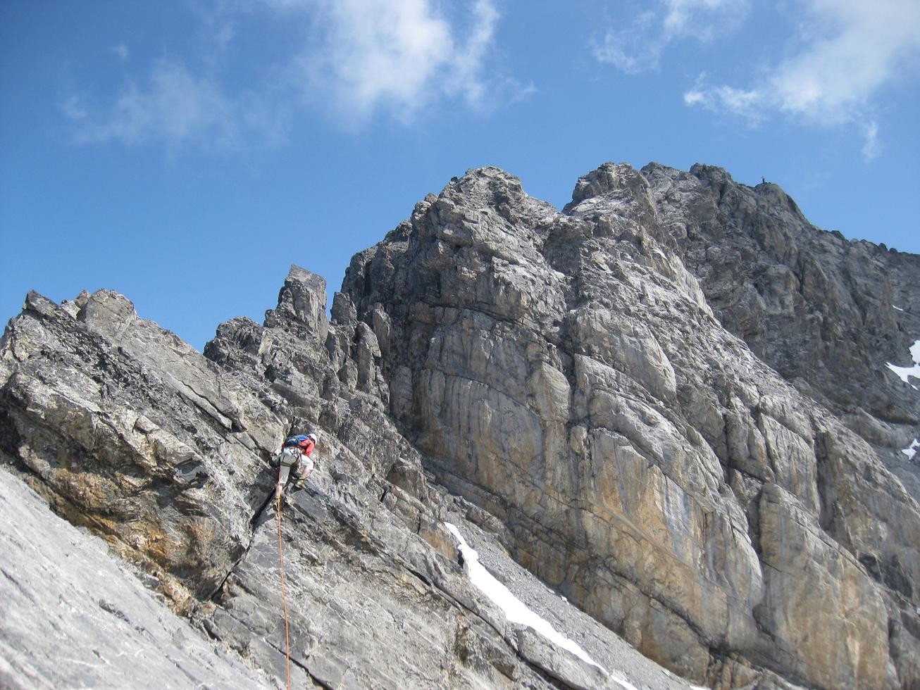 Sur l'arête