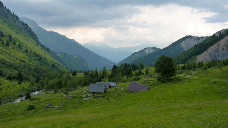 Hameau du Sappey d'en haut dans la montée du col du Glandon