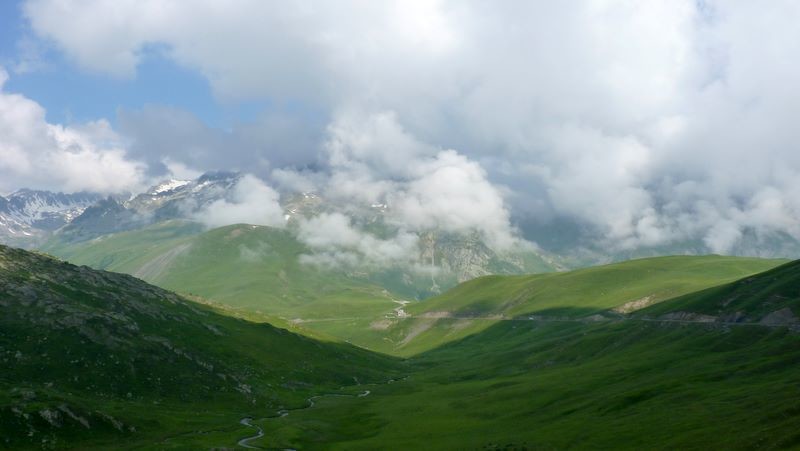 Beaucoup de nuages ce matin sur Belledonne...