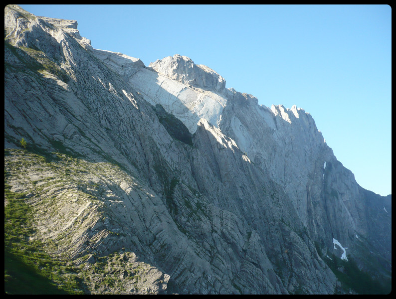 Une bonne partie de l'arête par l'accès direct au Col de la Poreyrette