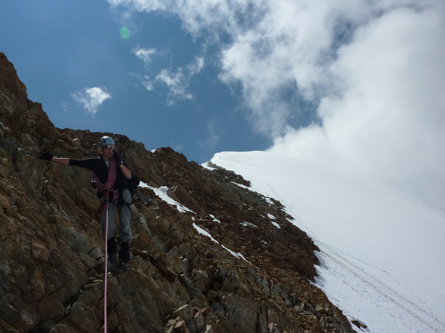 Parcours de la crète pour accéder à la Lée Blanche (Forte pente au dessus d'un bel a-pic !)