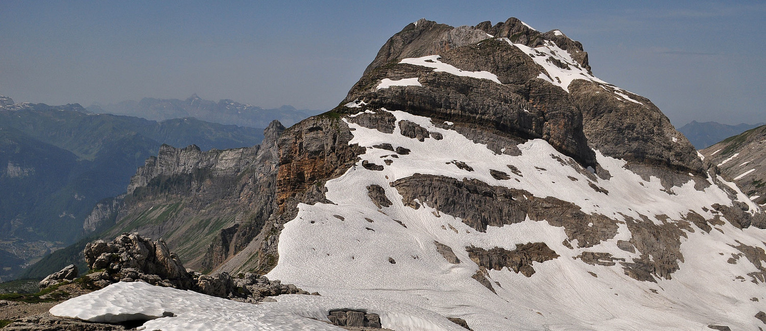 Traversée des arêtes depuis le sommet de Bellegarde