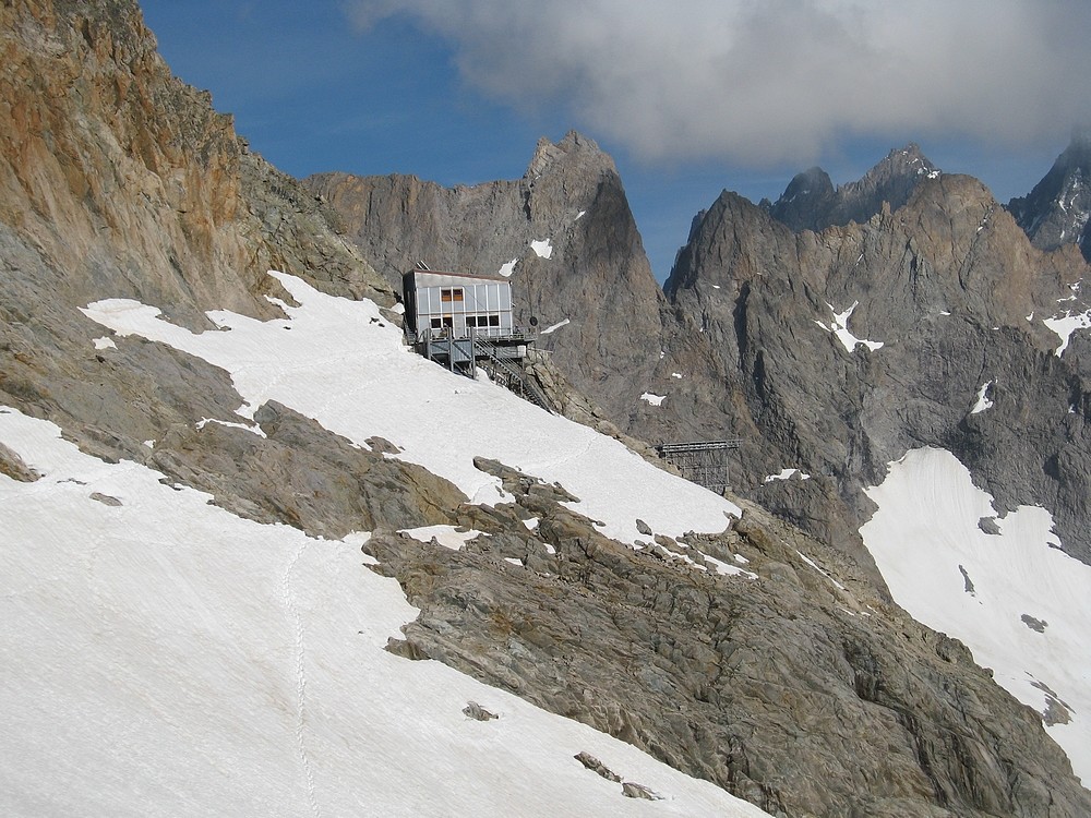 Râteau E - Descente par la face SE : Arrivée au refuge du Promontoire
