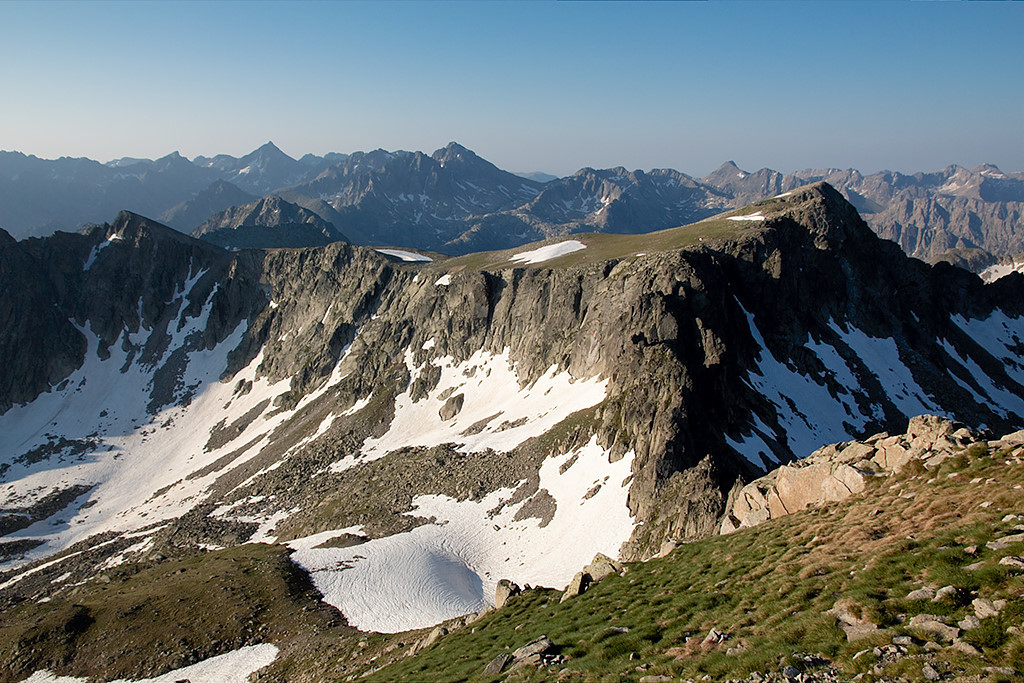 Pleateau du tuc del Bergús depuis le tuc de Ratera