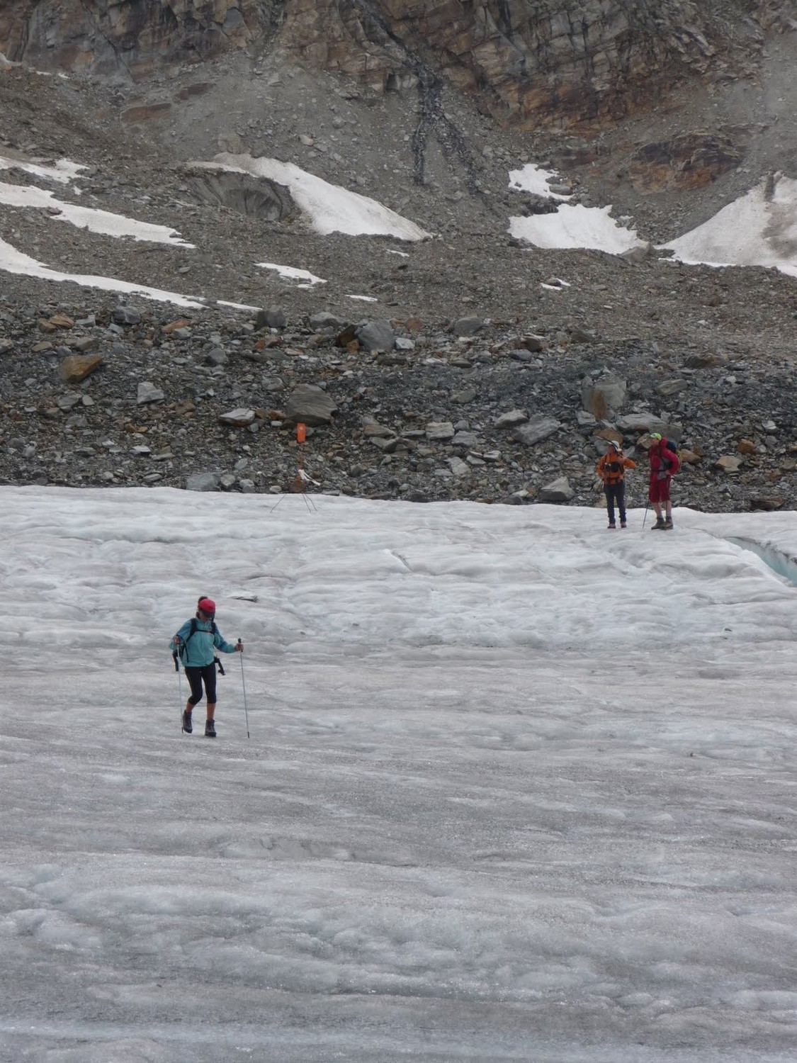 Glacier traverse across to hut