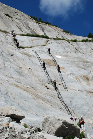 Echelles permettant de rejoindre la Mer de Glace depuis le Montenvers