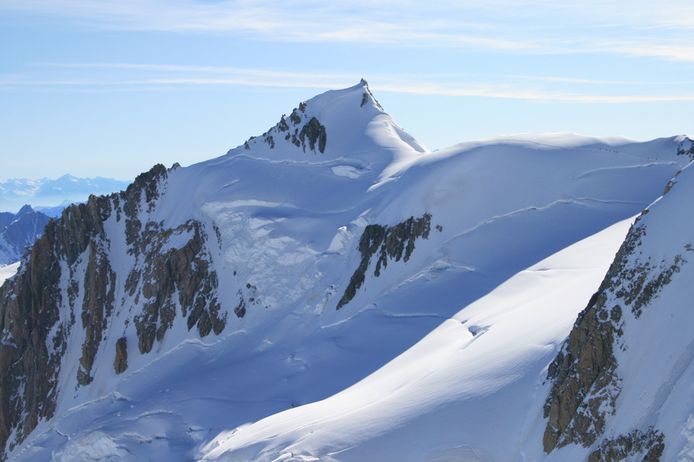 Le Mont Maudit et la trace en desous