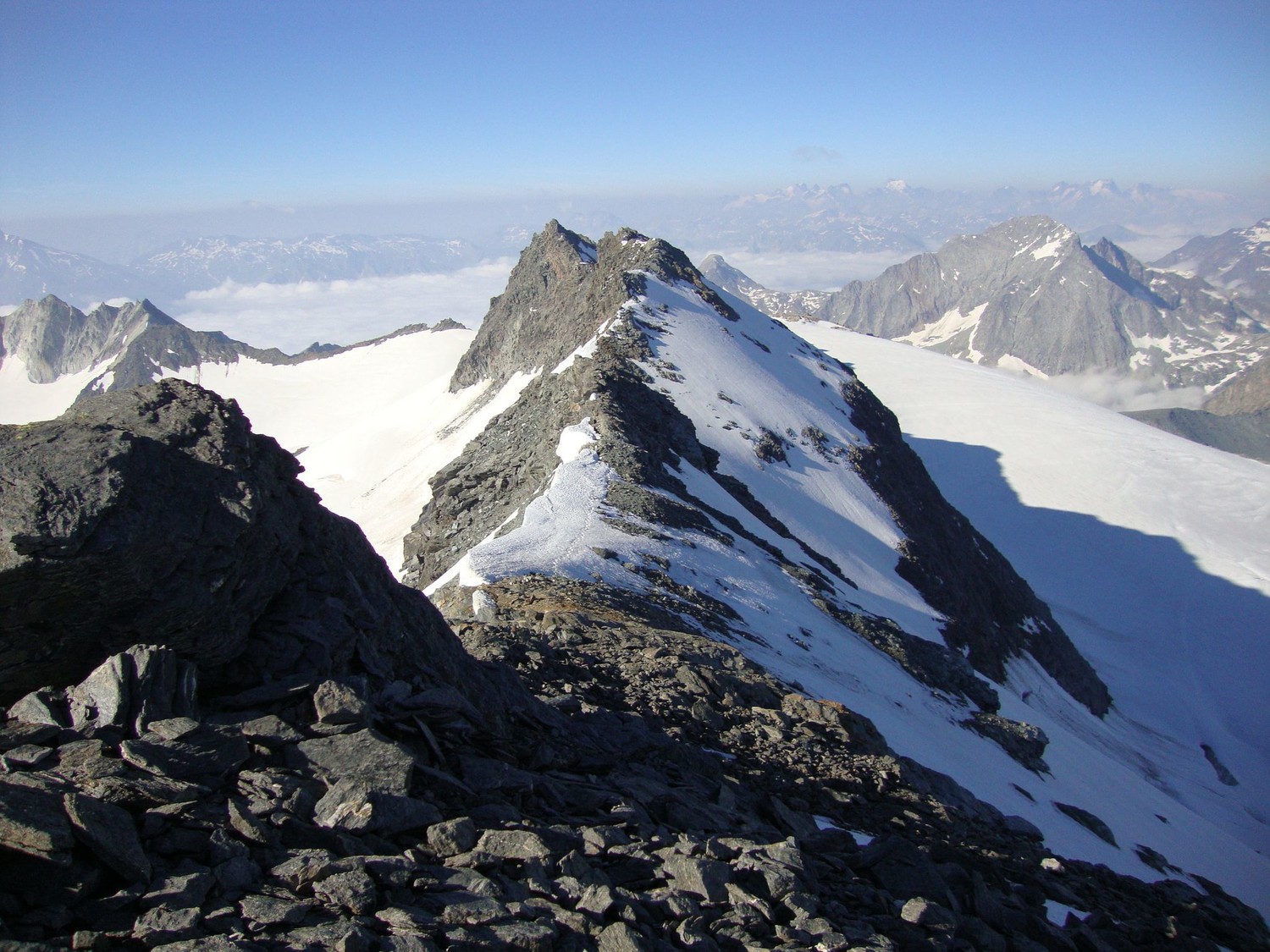 Vue vers le sud du dôme nord de génépy