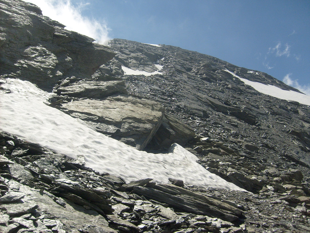 Pour se rendre au point 3328m, non ce n'est pas si raide que ça!