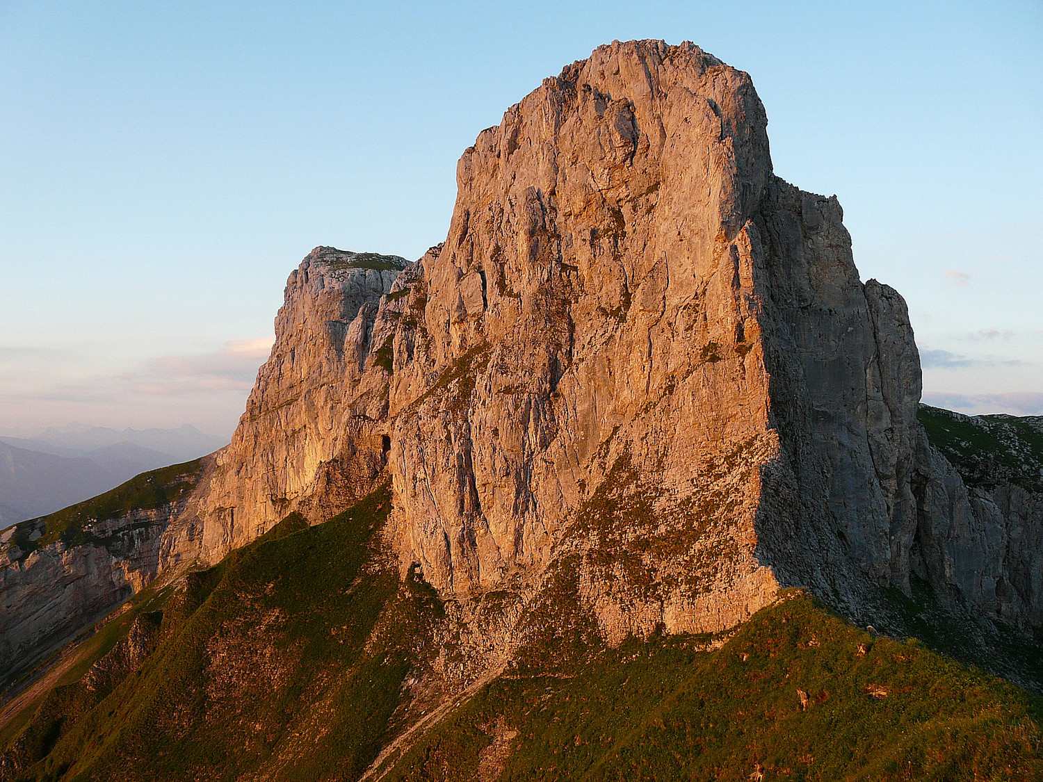 Tour du Bargy couleurs du soir