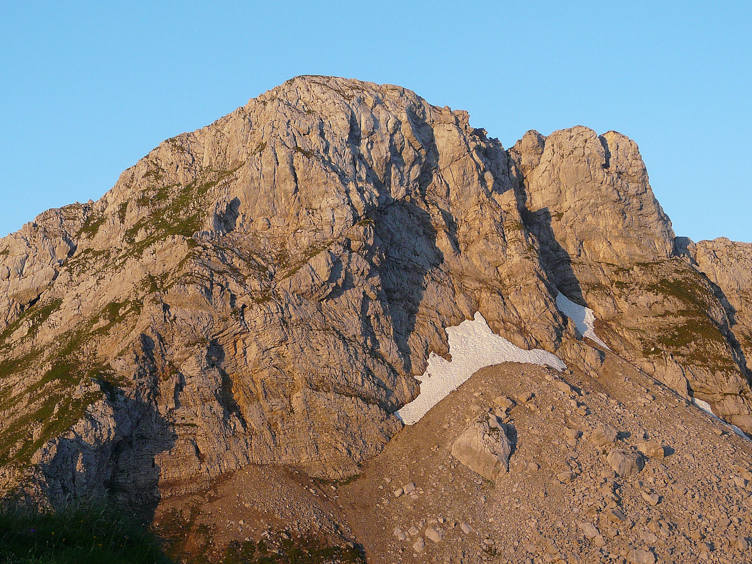 Face N de la pointe de Dzérat de bon matin