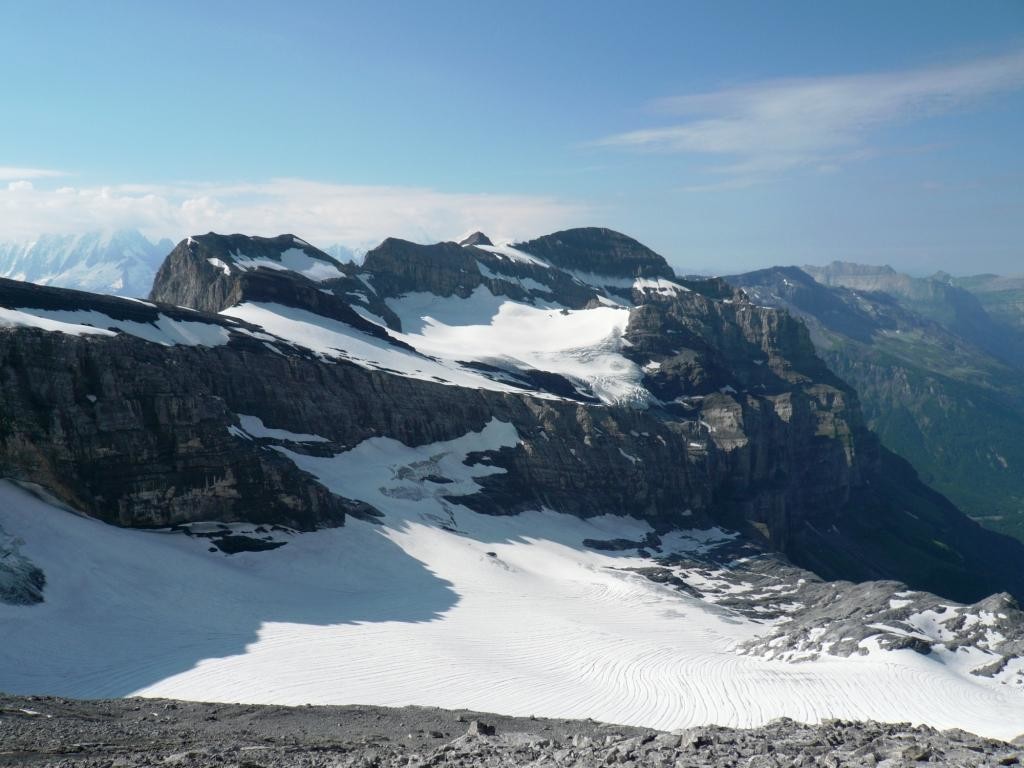 De la Tour de Prazon au Tenneverge, glaciers du Ruan (en avant) et de Prazon