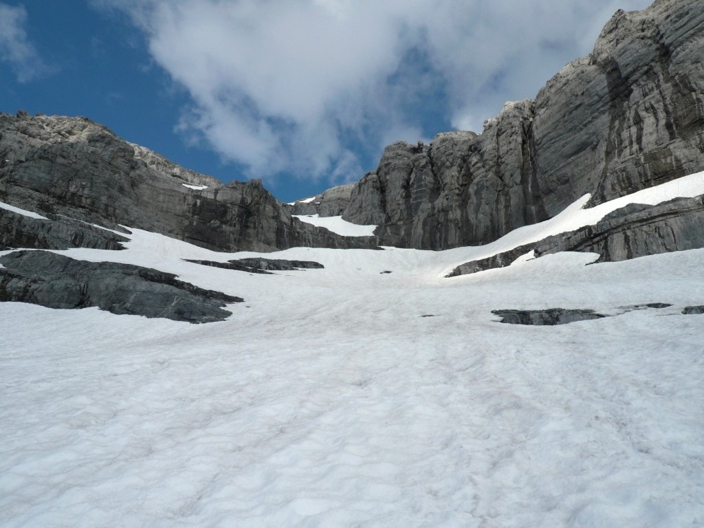 Enneigement quasi continu pour rejoindre le glacier du Ruan